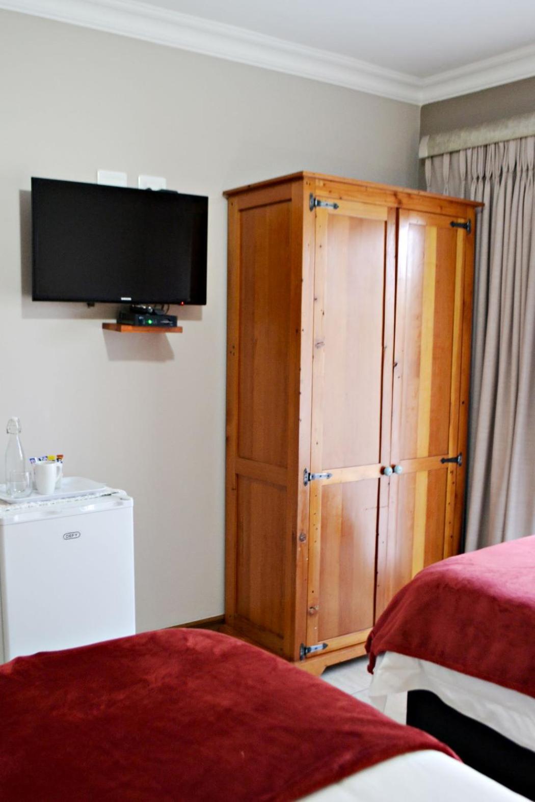 Bokmakierie Gastehuis Emalahleni Pty Ltd エクステリア 写真